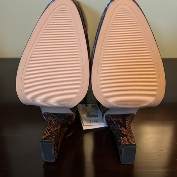 Zara heeled boots with sake print size 37 (6.5) - Picture 5 of 11